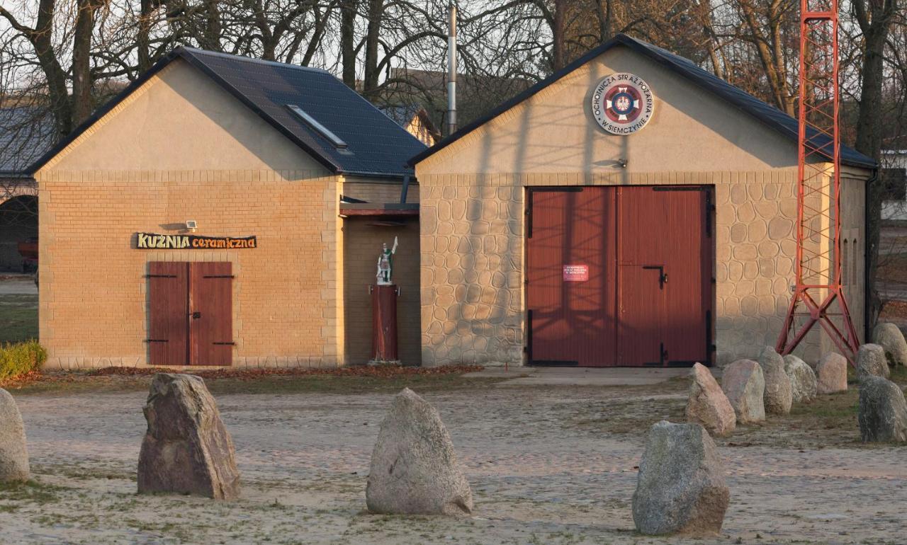 Palac Siemczyno Exteriér fotografie